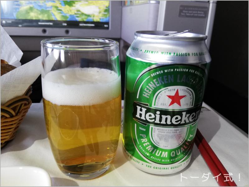 中国国際航空のB747-8ファーストクラスのハイネケンビール